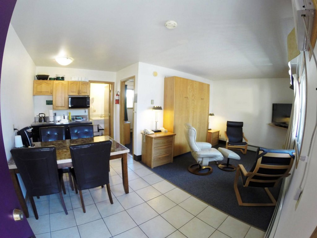 Фото Lamphouse Hotel