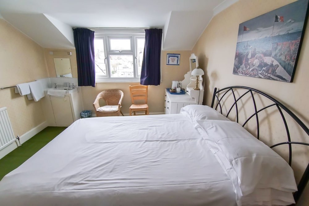 Фото Dillons Hotel - B&b