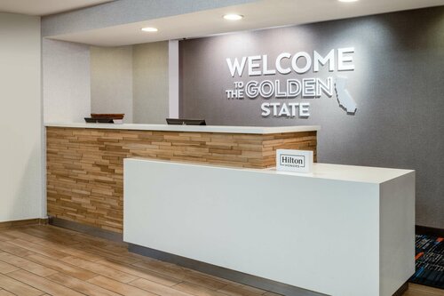 Гостиница Hampton Inn Irvine East - Lake Forest в Лейк Форест