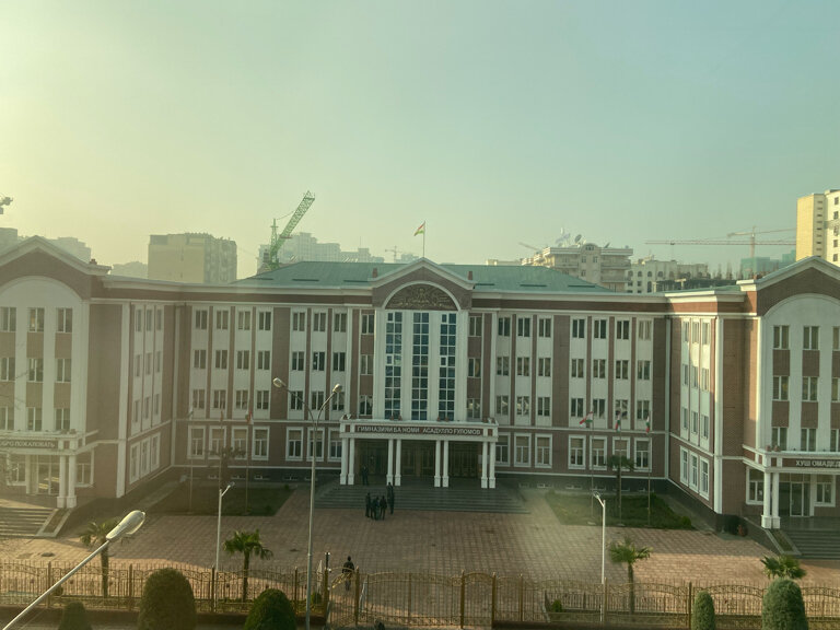 Gymnasium Гимназия имени Асадулло Гуломова, Dushanbe, photo
