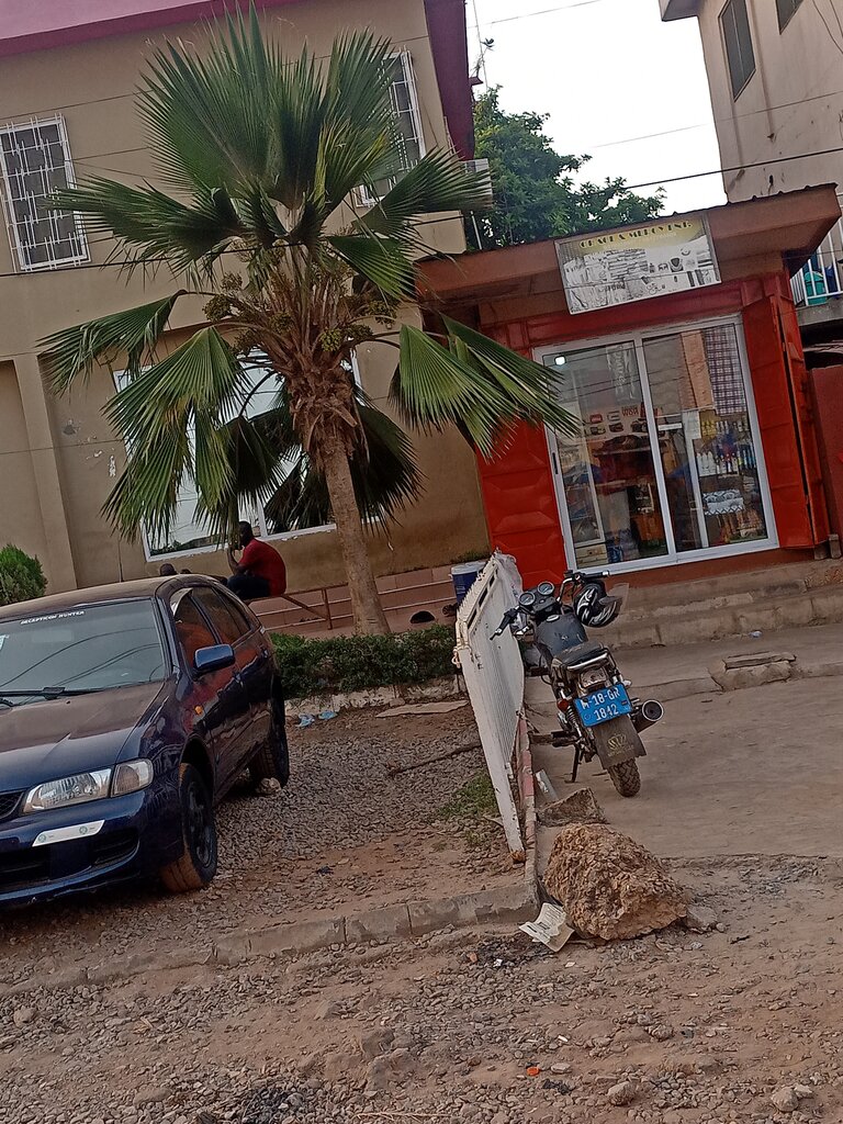 Supermarket Grace and mercy enterprise, Accra, photo