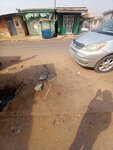 Billy (Ago Adamafio Road, 14), barber shop
