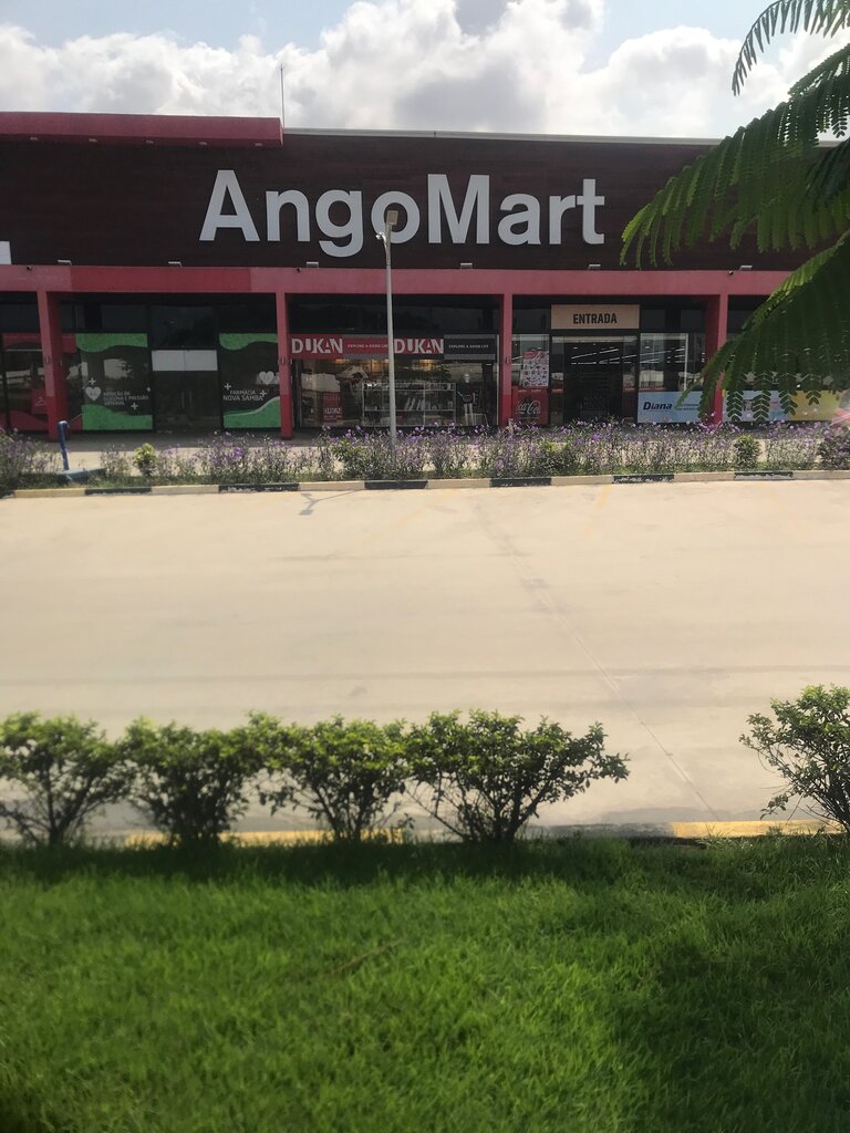 Supermarket AngoMart, Loanda, photo