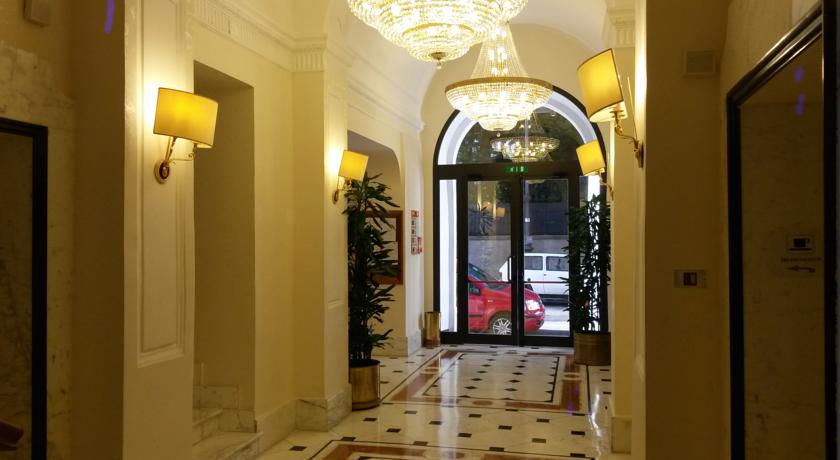 Фото Raeli Hotel Lux