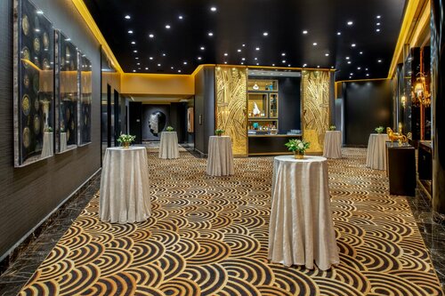 Гостиница Waldorf Astoria Beverly Hills в Беверли Хиллсе