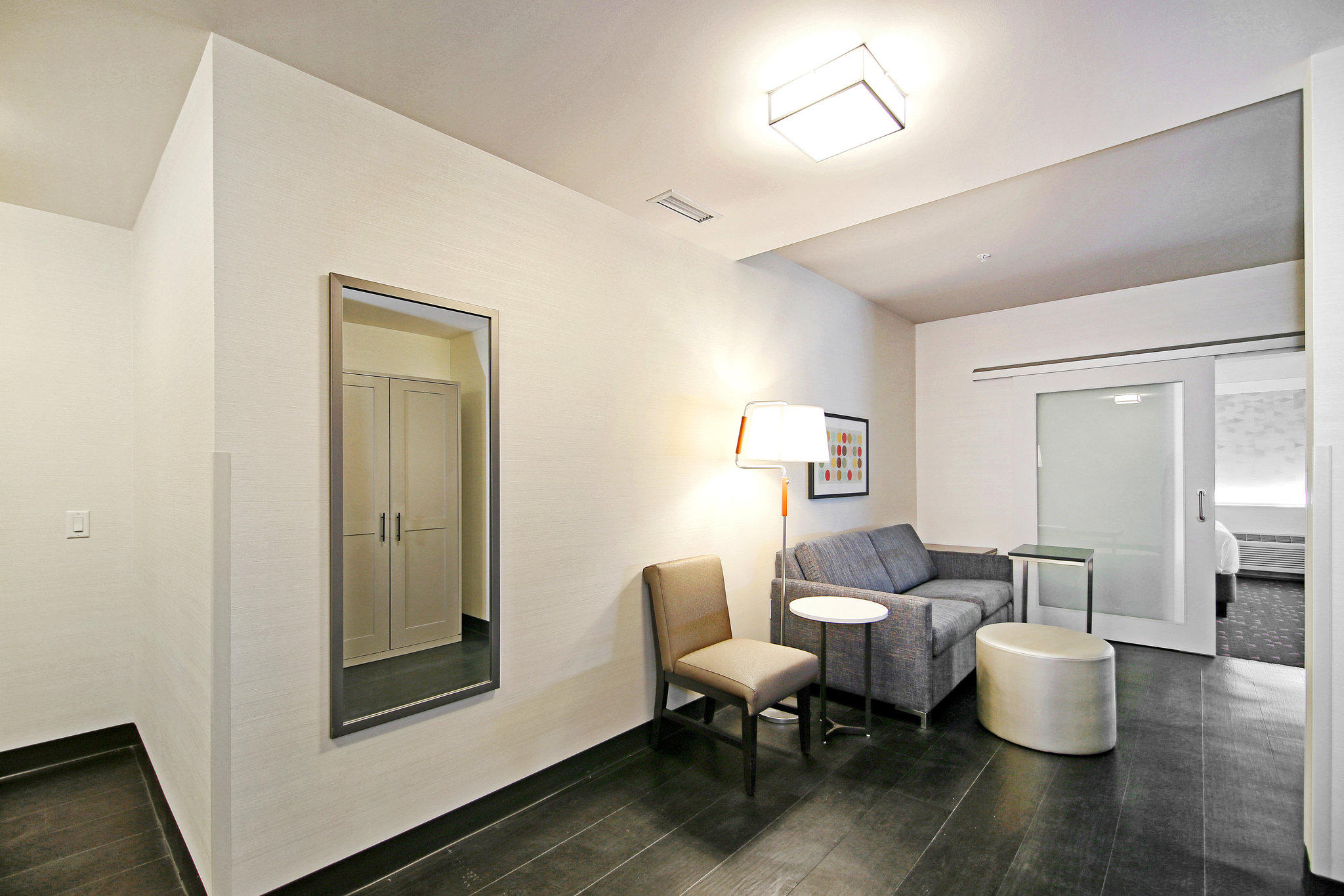 Фото Holiday Inn Hotel & Suites Calgary Airport North by IHG
