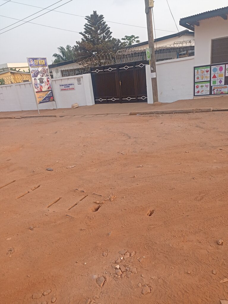 School Fly High, Accra, photo