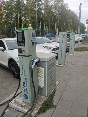 Elektromobillərin enerji doldurma stansiyası Россети, Nijni Novqorod, foto