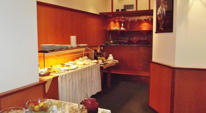 Фото Hotel Modena