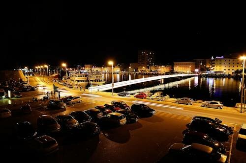 Гостиница City Center Accommodation в Задаре