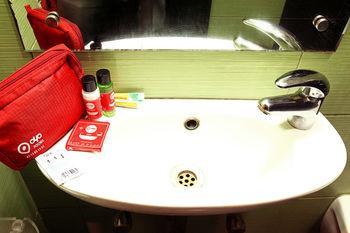 Фото Oyo Rooms Park Circus Bangladesh Embassy