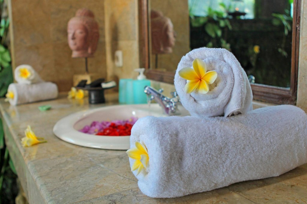 Фото The Mahogany Villa