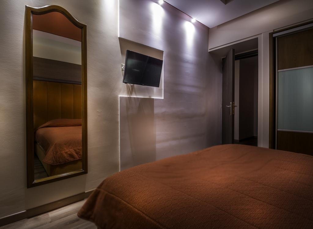 Фото Oasis Hotel Apartments