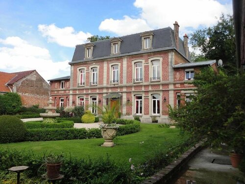 Гостиница Manoir le Louis XXI в Камбре