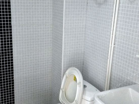 Фото Raofeng Hotel