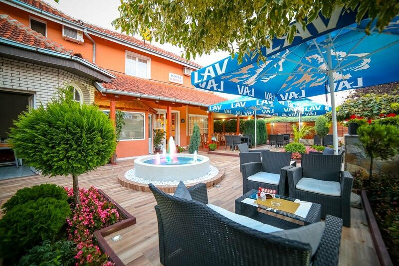 Гостиница Garni Hotel Radovic в Крагуеваце