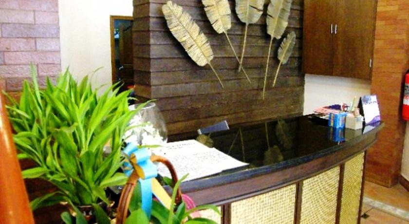 Фото The Red Balcony Inn