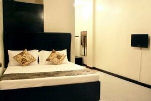 Mayflower (Boat Station 1,Sitio Bolabog,5608 Malay,Boracay Island,Aklan Province,), hotel