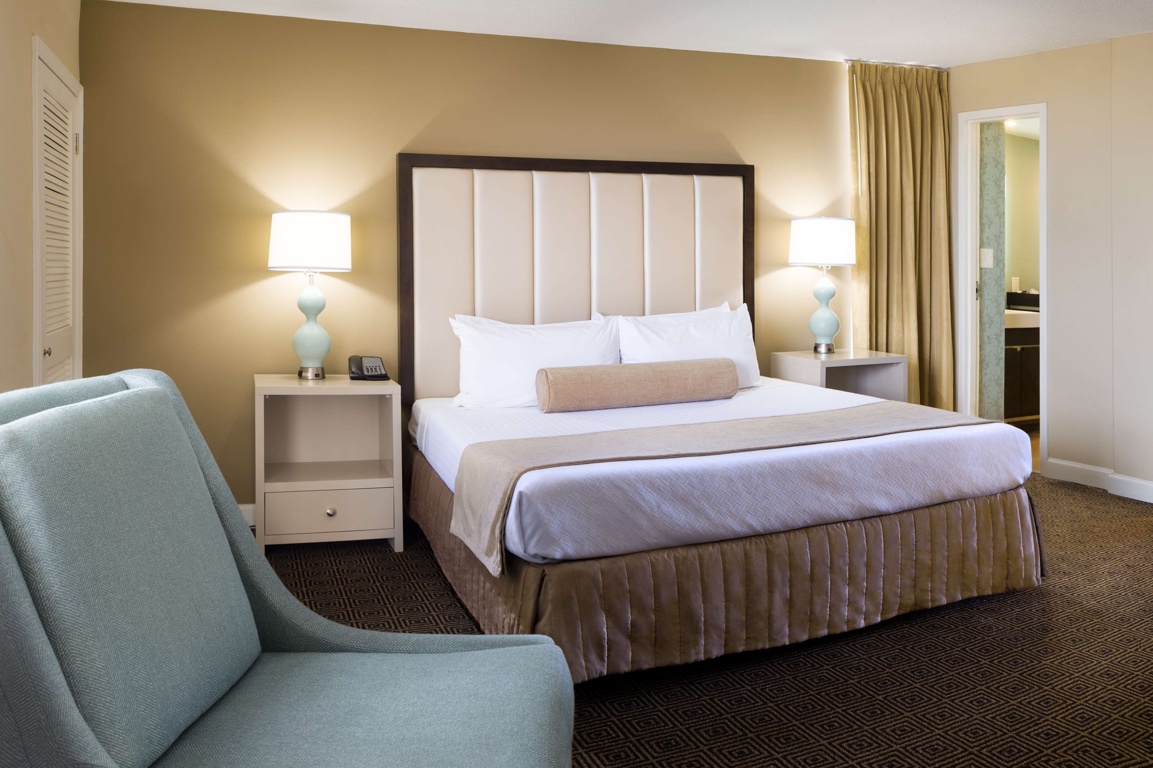 Фото DoubleTree by Hilton Hotel Jacksonville Riverfront