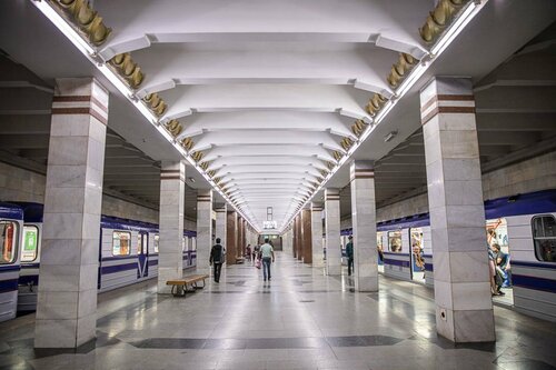 Olmazor (Toshkent, Chilonzor tumani, Yakkabogʻ mahallasi),  Toshkentda metro stansiyasi