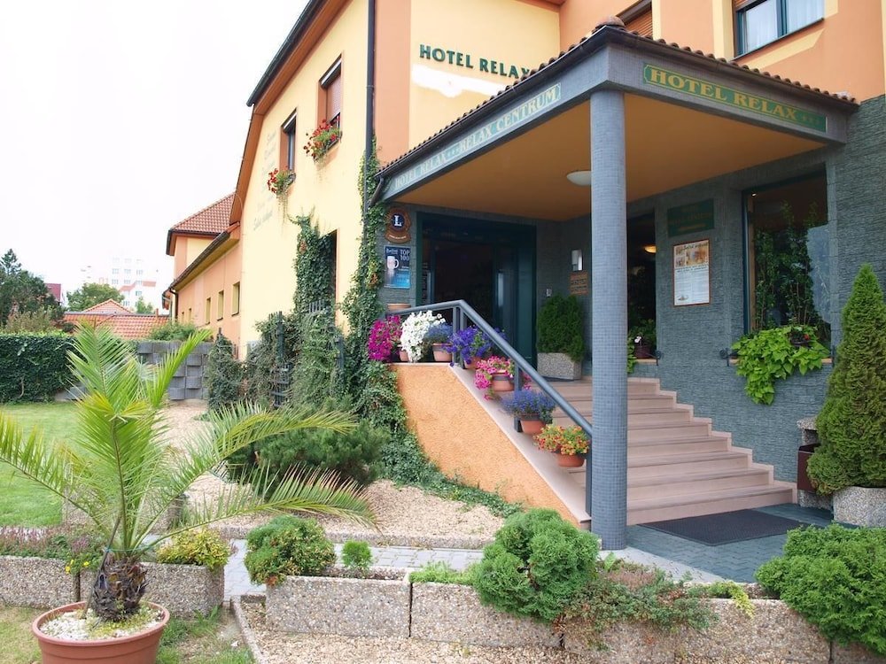 Фото отеля 2