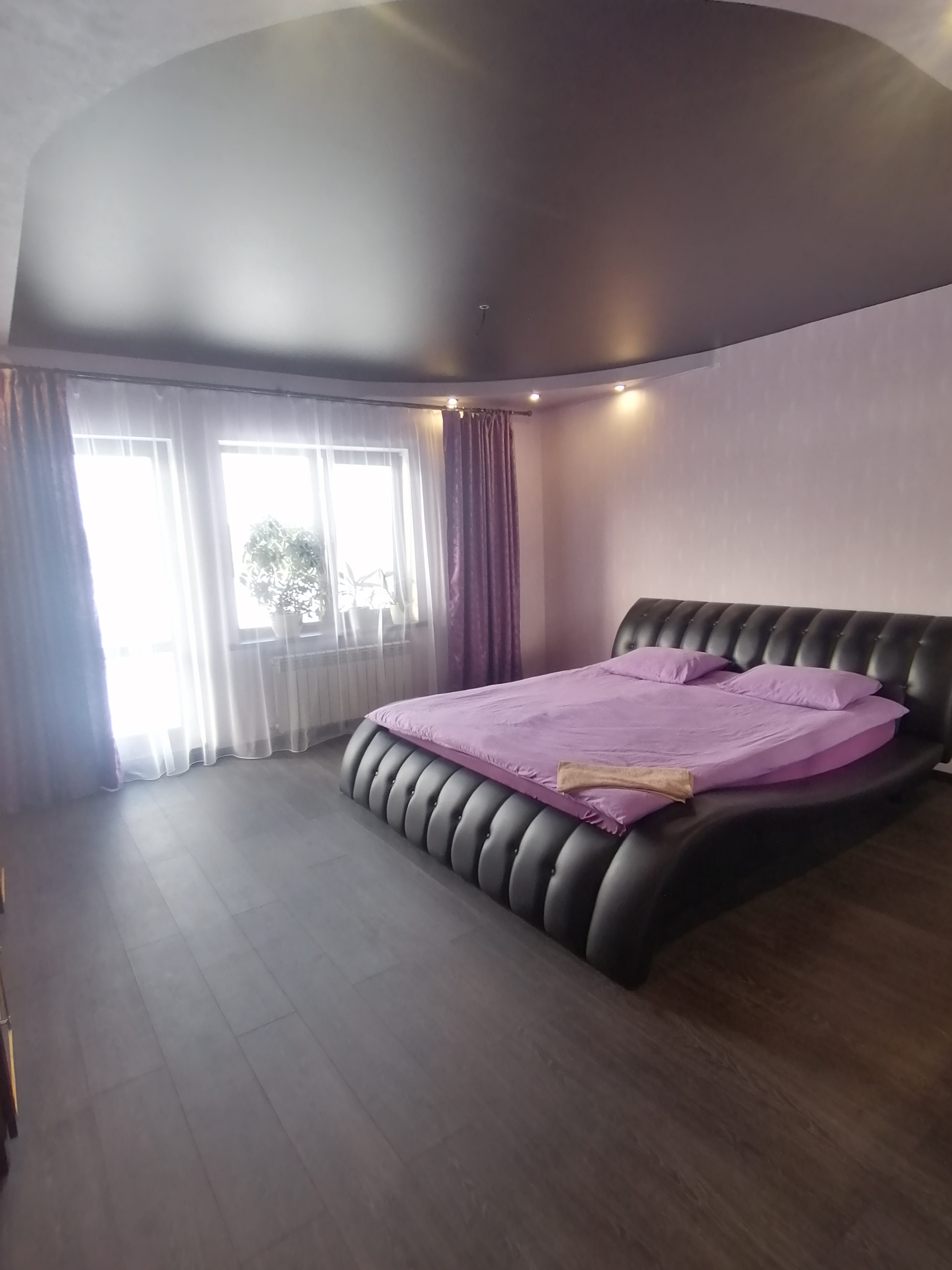 Фото Дом у пруда