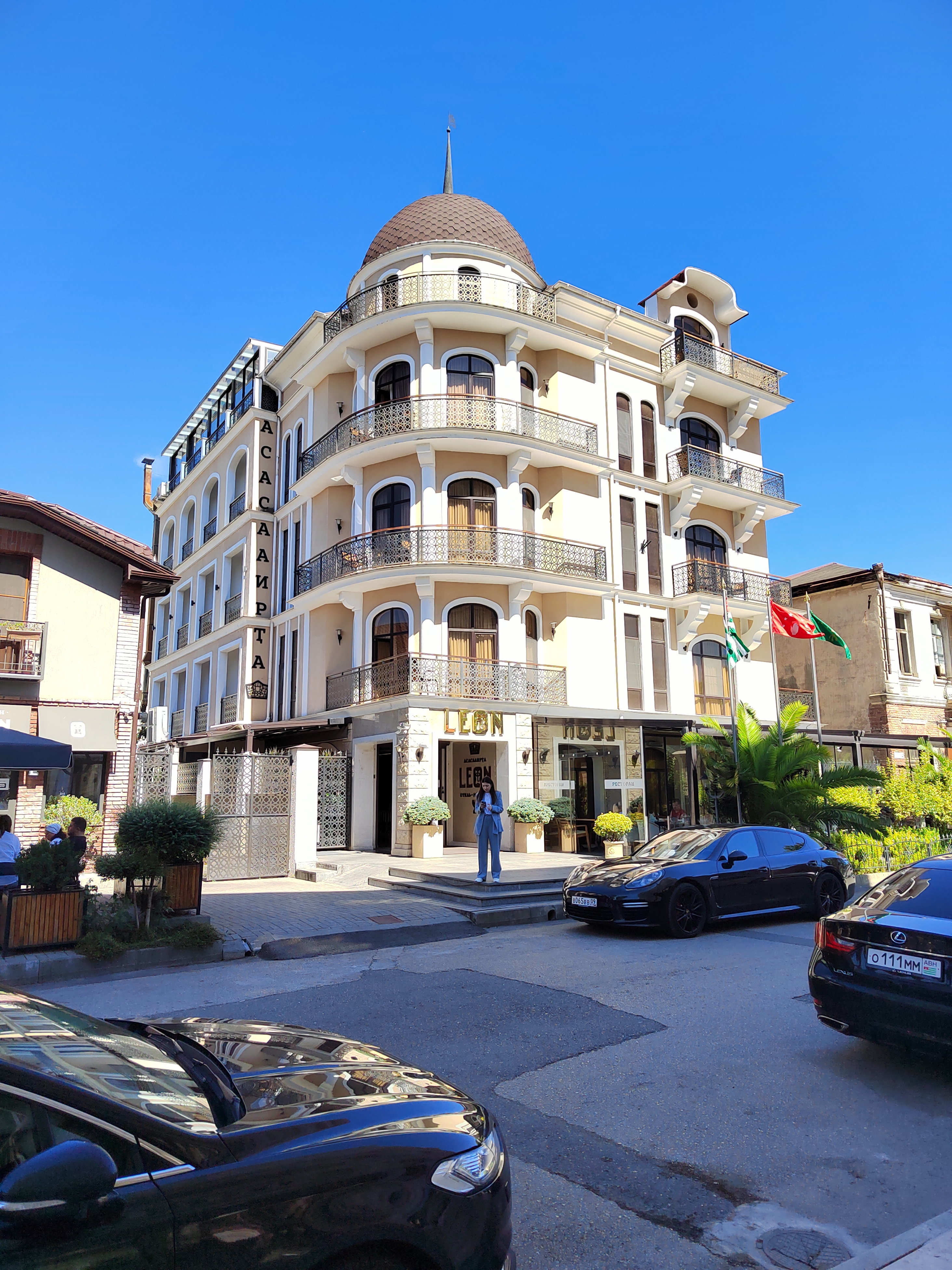 Фото Leon Boutique Hotel