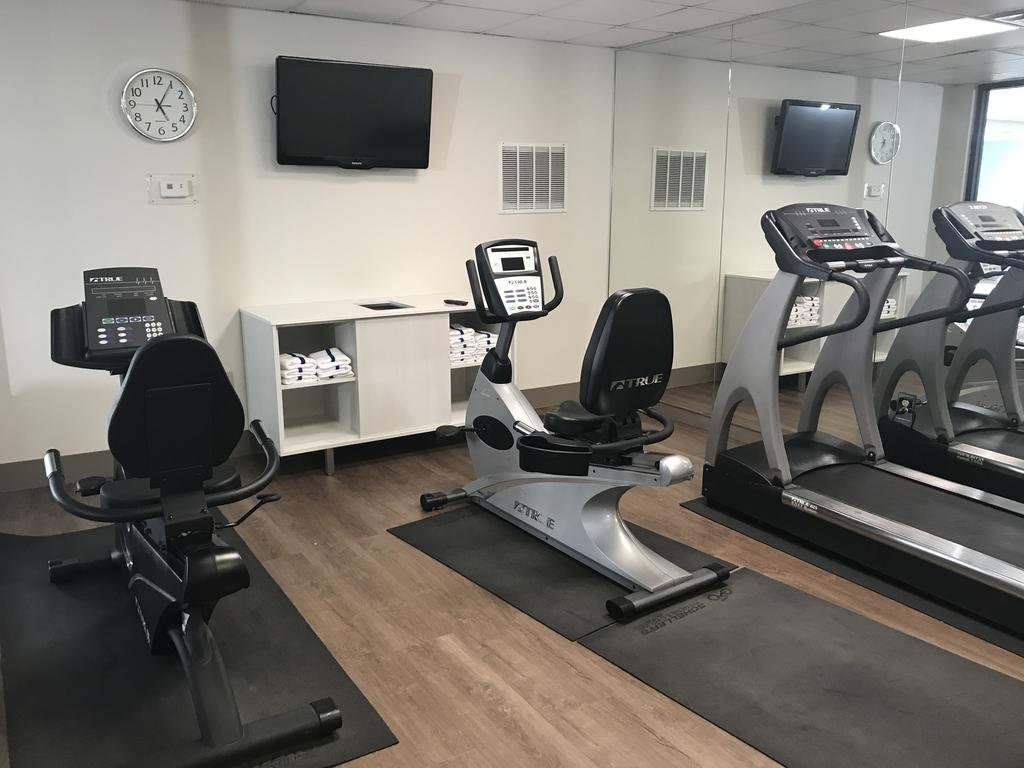 Фото Holiday Inn Express Hotel & Suites Louisville East, an Ihg Hotel