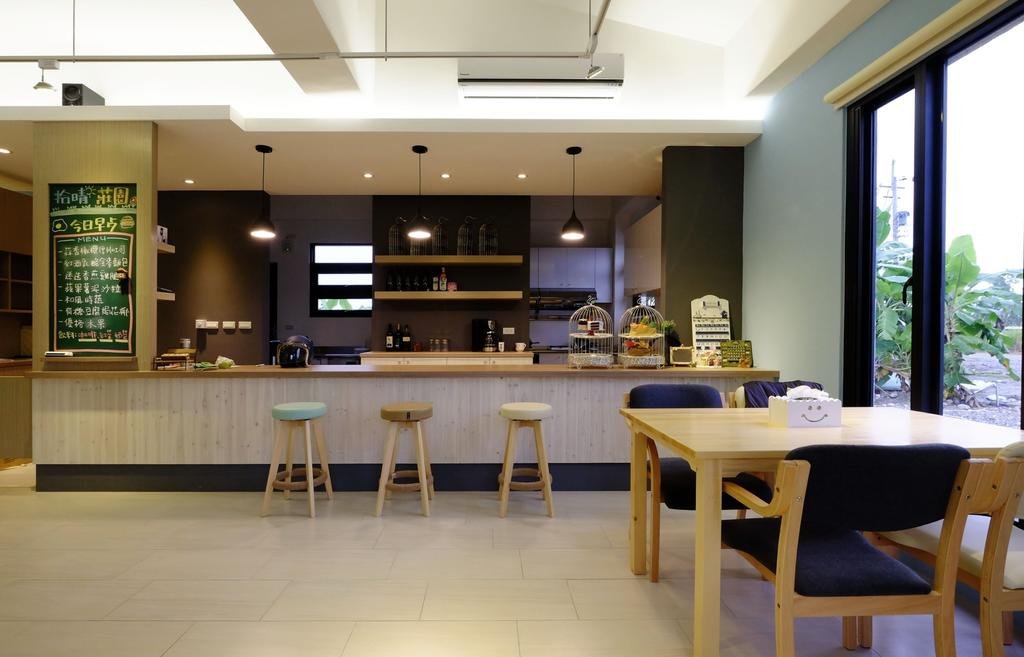 Фото Take Sunny Manor