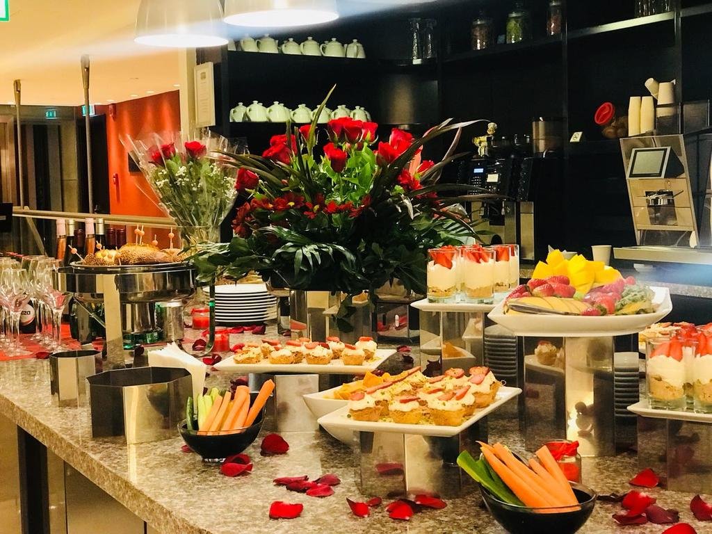 Фото Staybridge Suites & Apartments - Beirut