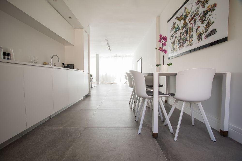 Фото Sasson & Co Luxury 2Bed 2Bath Apt by Hilton Beach