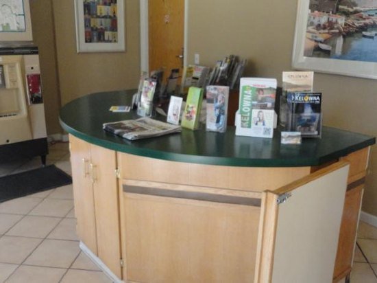 Фото Hotel Zed Kelowna