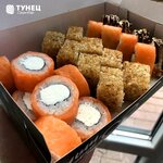 Tunec (Shakhmatnaya Street, 2) ، مطعم سوشي