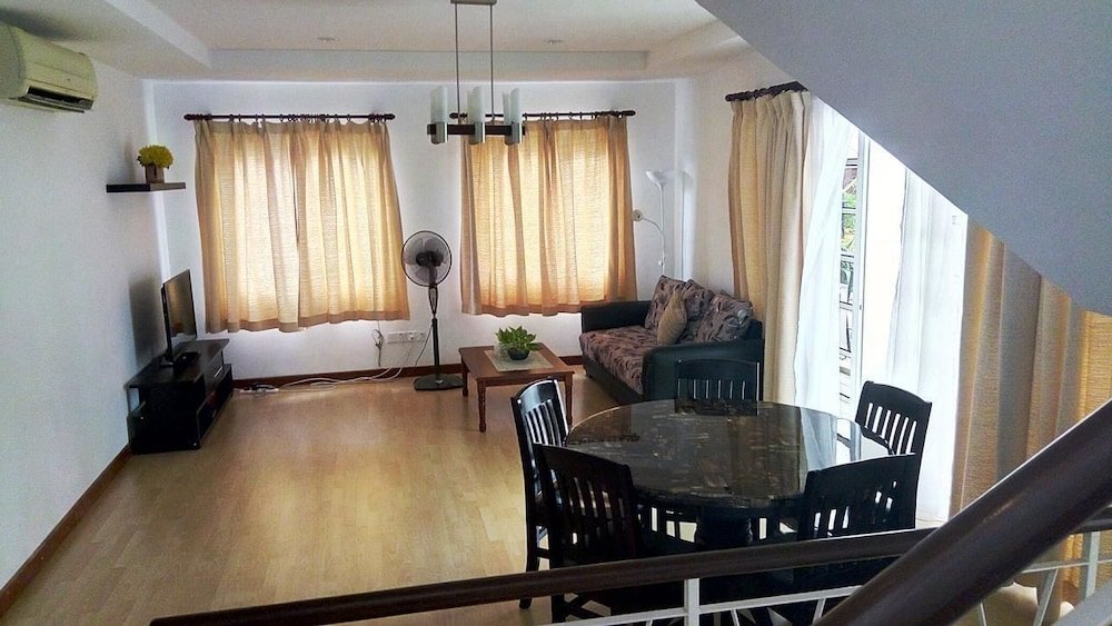 Фото 5 Twenty Ampang Hilir Guesthouse