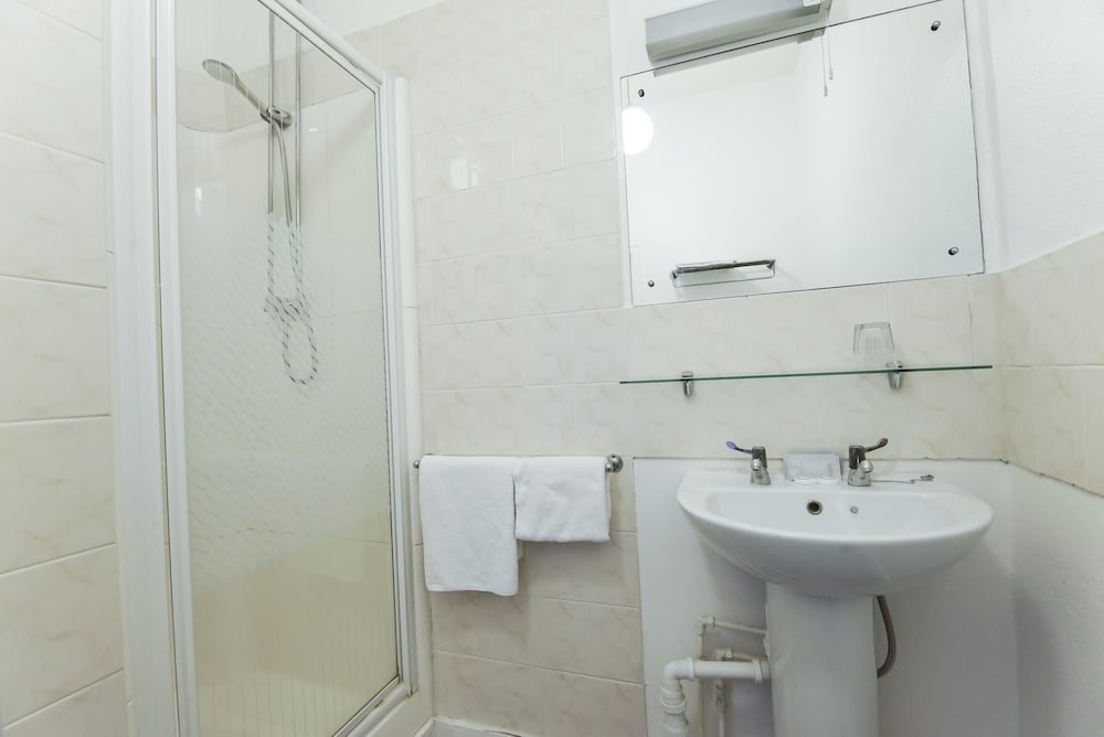 Фото Dillons Hotel - B&b