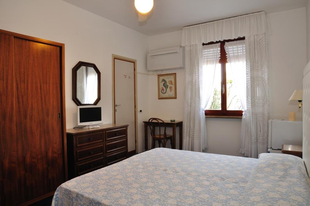 Фото Hotel Tirreno