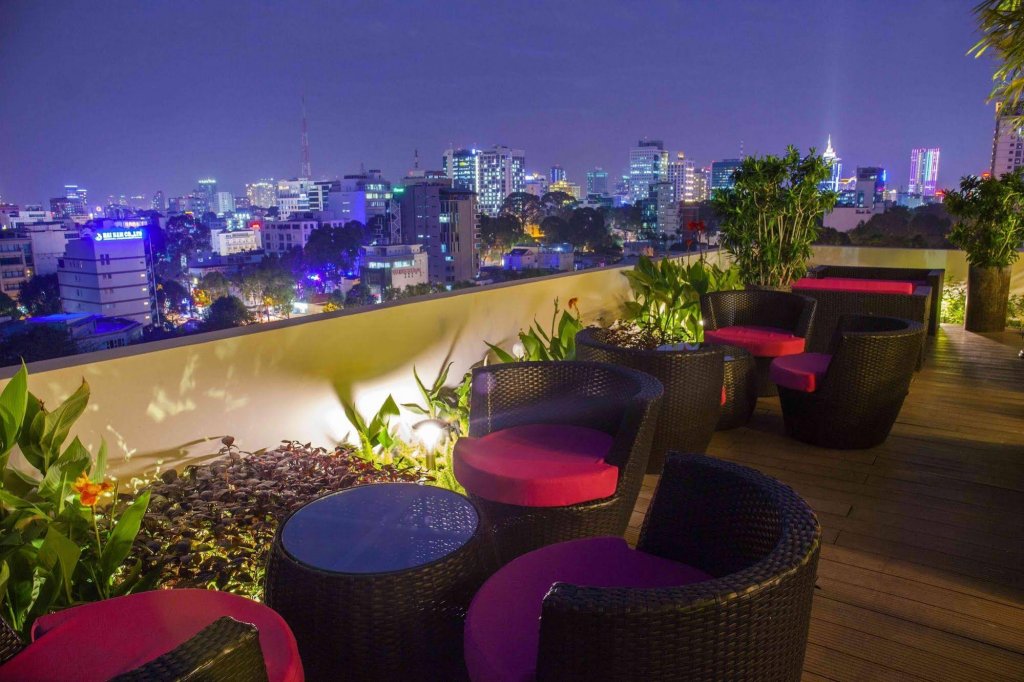 Фото отеля 1