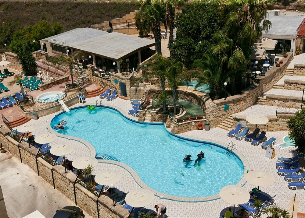 Фото Porto Azzurro Aparthotel