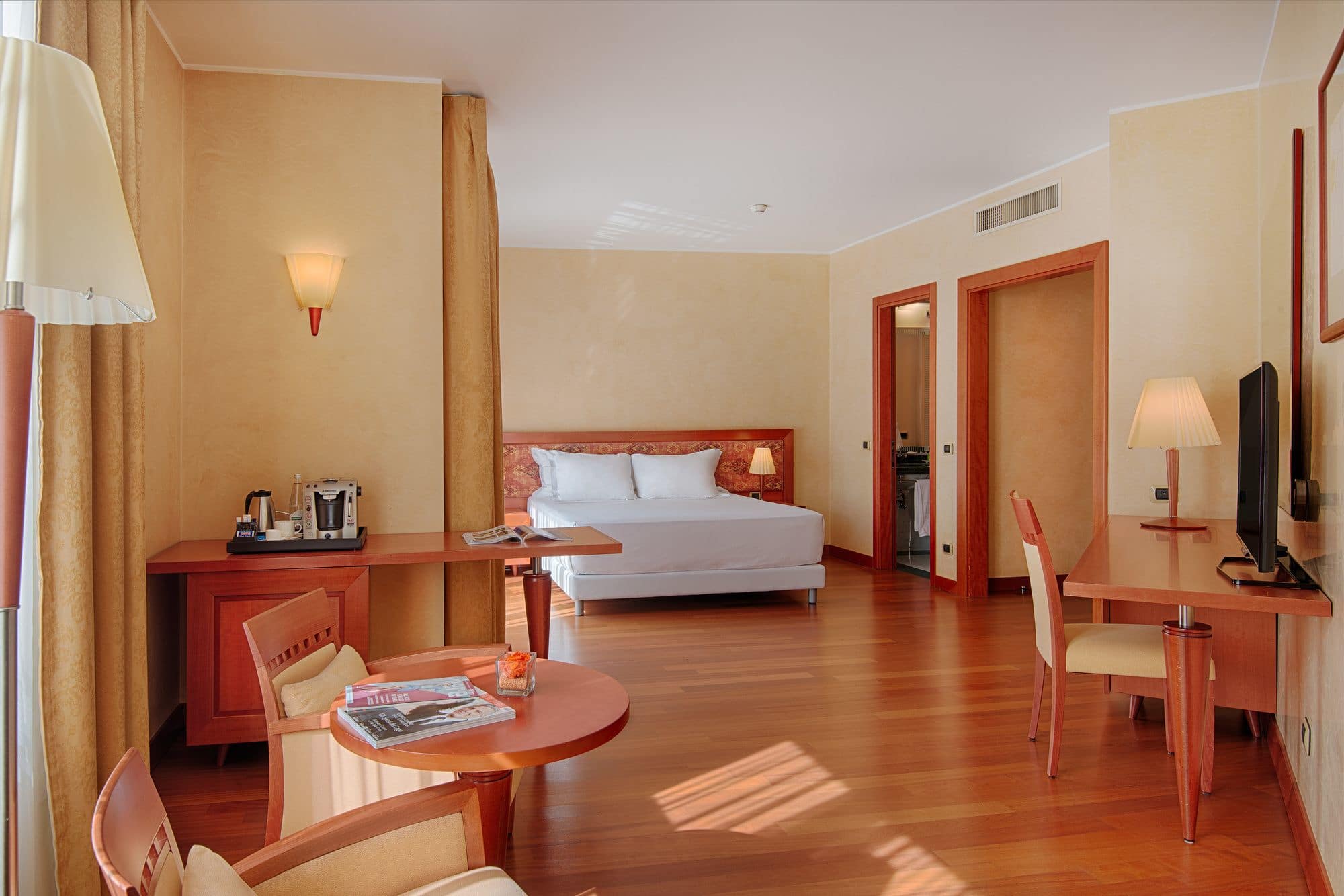 Фото NH Lecco Pontevecchio