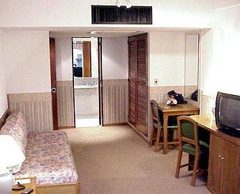 Фото Art Deco Hotel And Suites