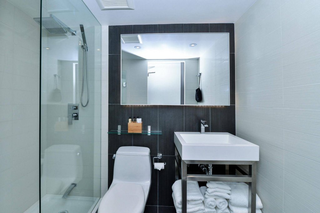 Фото The Saint James Hotel, An Ascend Hotel Collection Member