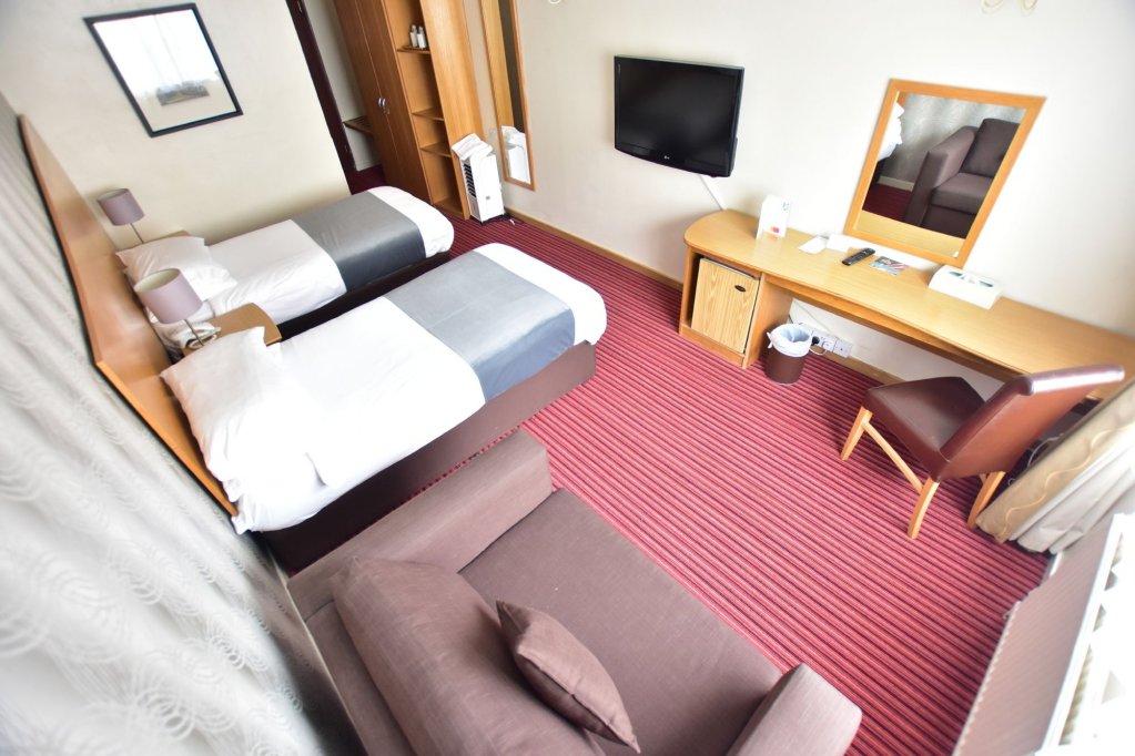 Фото Kensington Court Hotel