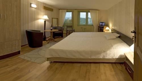 Фото Hotel Asenevtsi