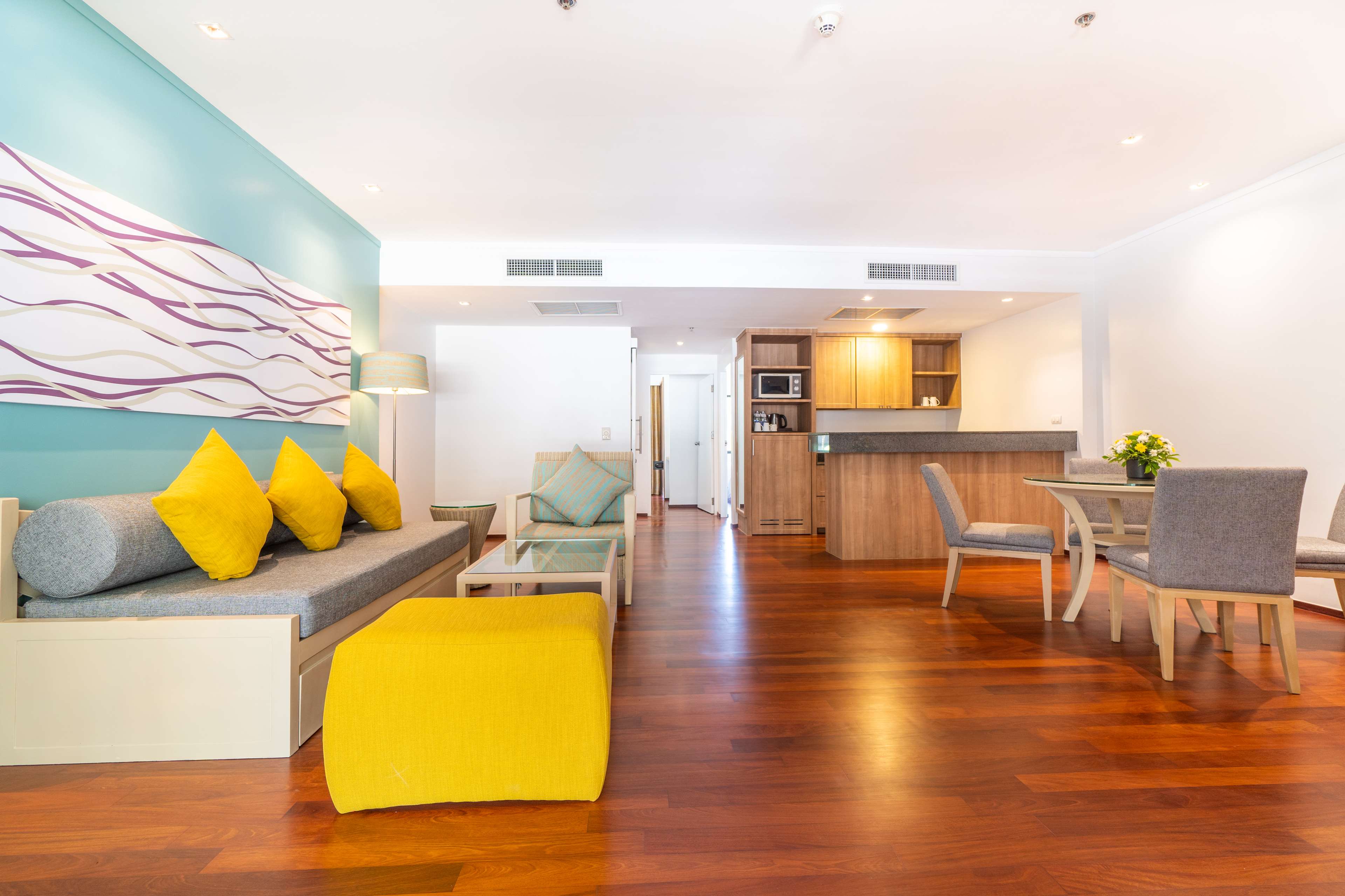 Фото Radisson Resort and Suites Phuket