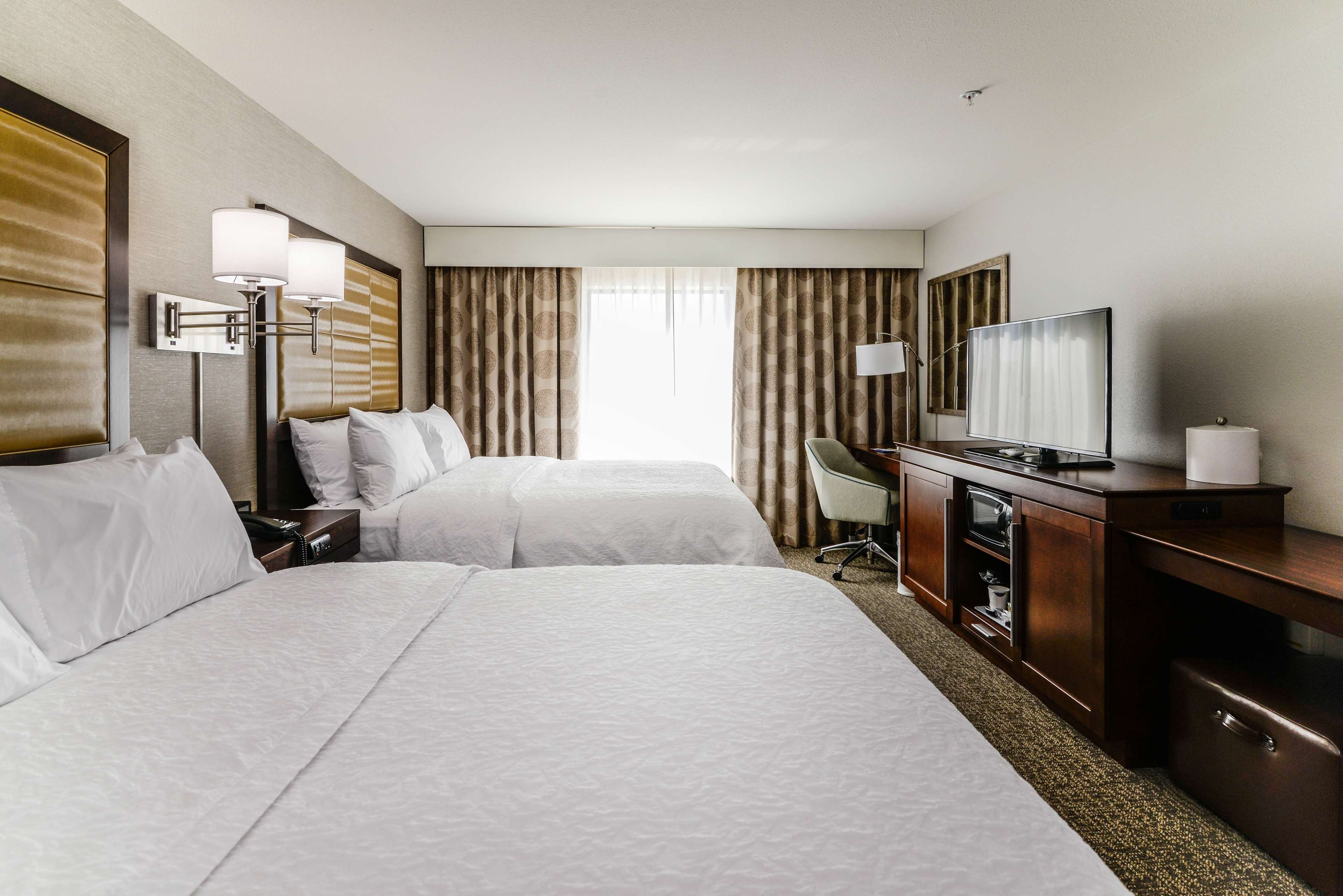 Фото Hampton Inn Brighton