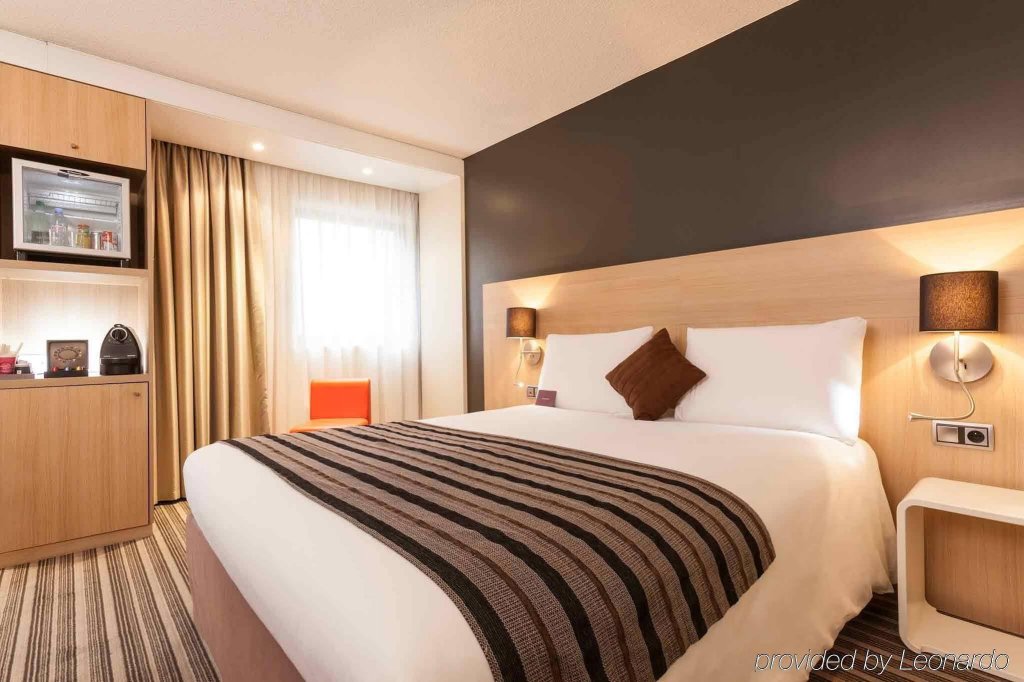 Фото отеля 2