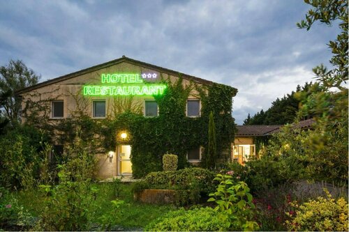 Гостиница H& xF4; tel Clos Fleuri в Памье
