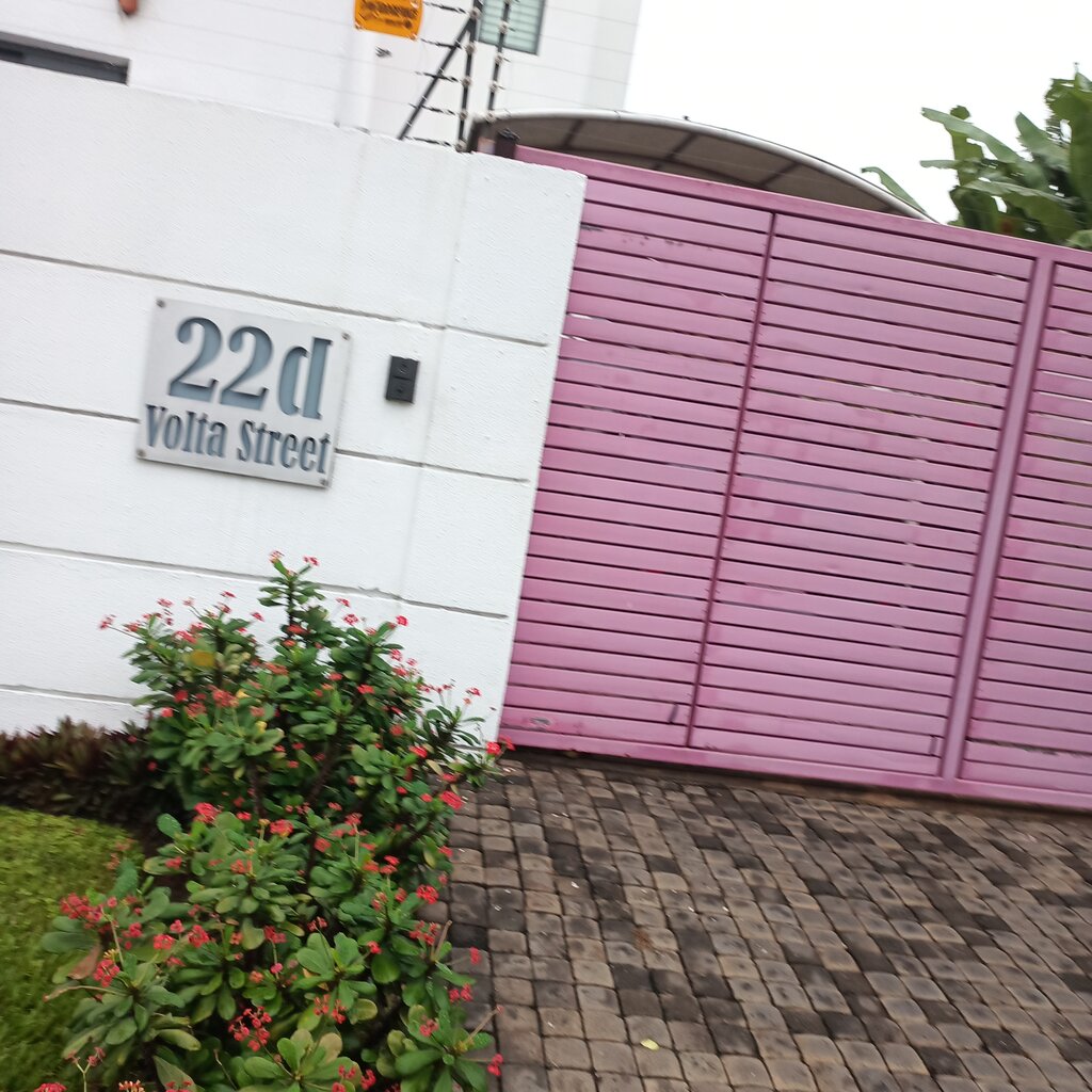 Housing complex 22d Volta Street, Accra, photo