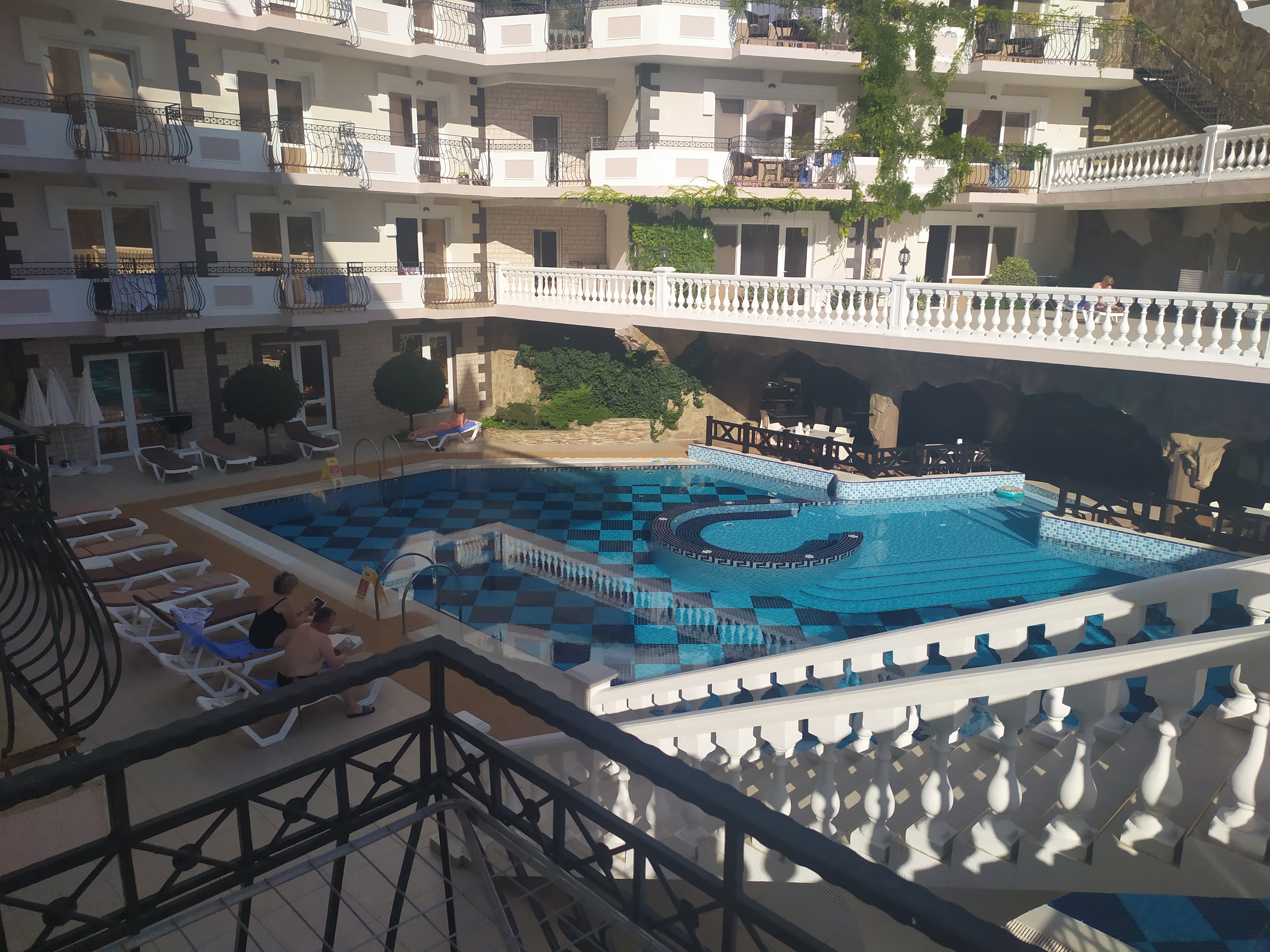 Фото Камелот