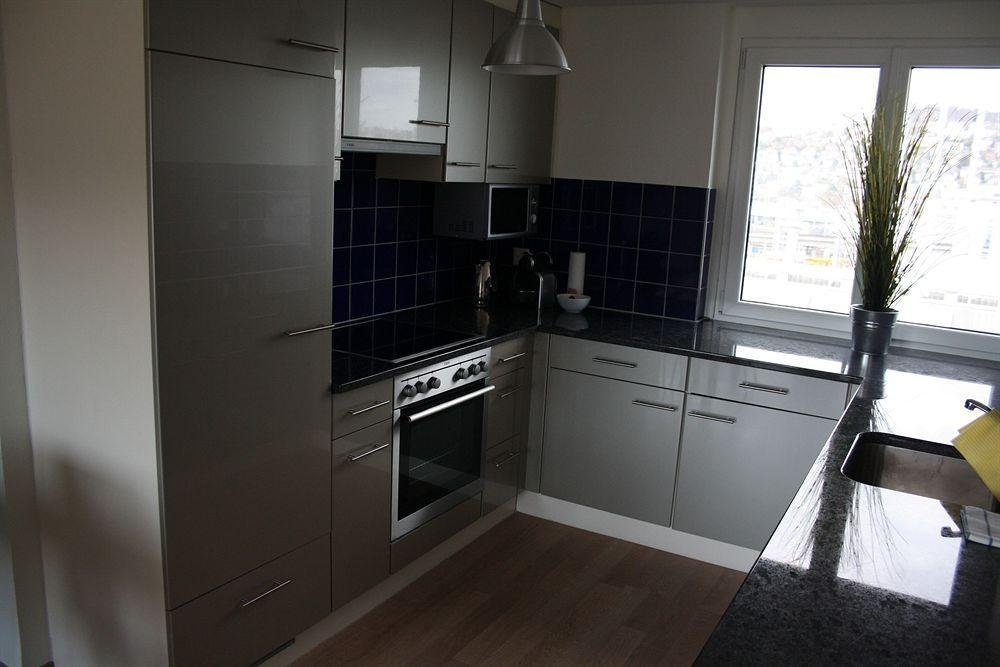 Фото HITrental Letzigrund - Apartment